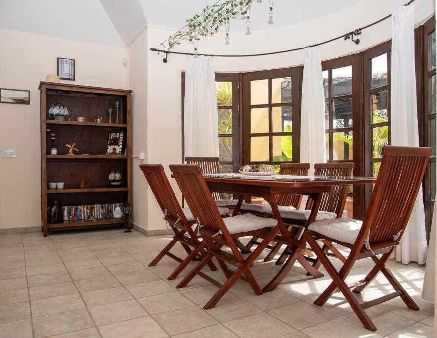 Aurora Mari Villa Your Dream Steps From The Ocean Shore Caleta De Fuste Exterior photo